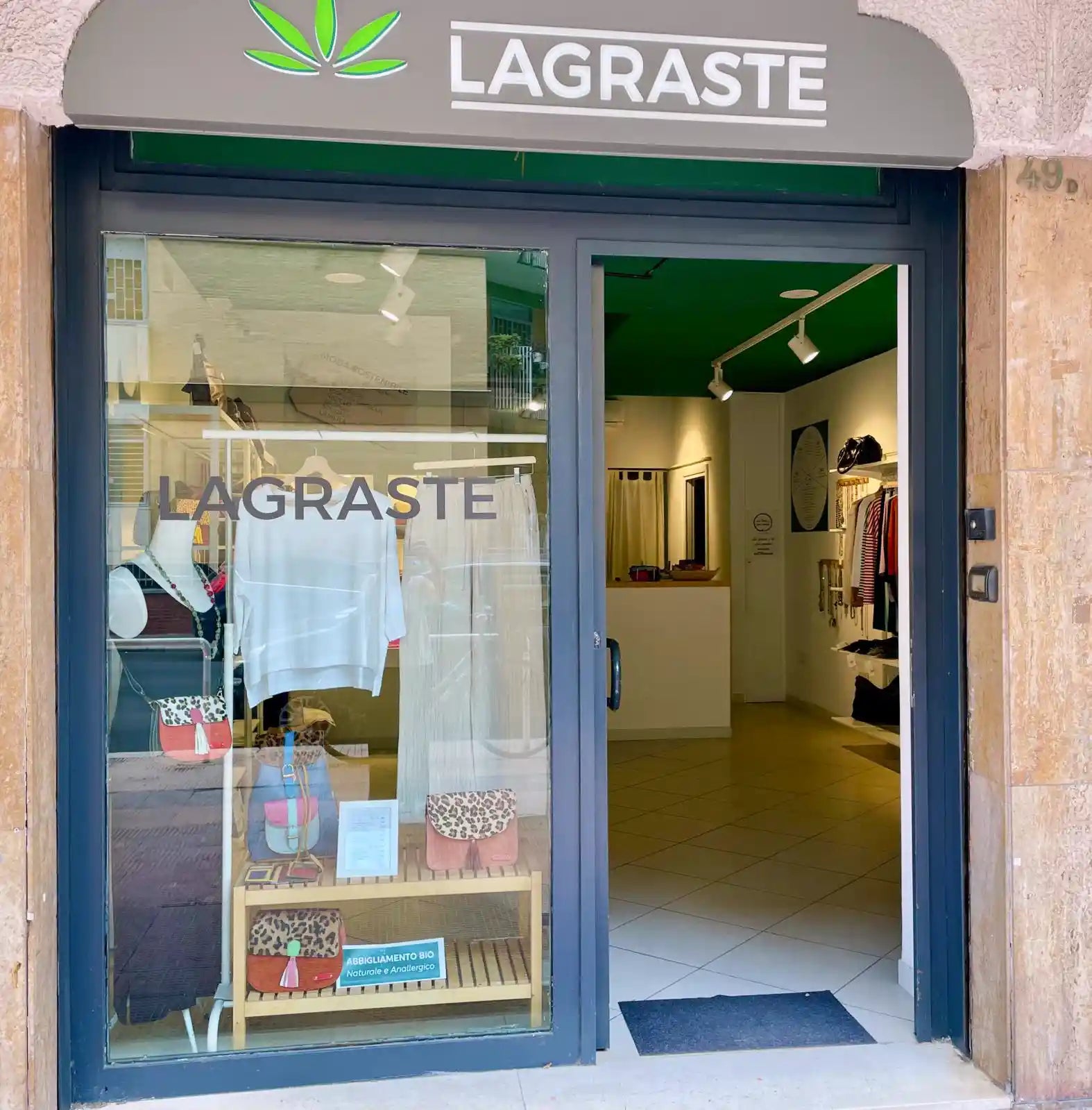 lagraste concept store negozio di abbigliamento naturale