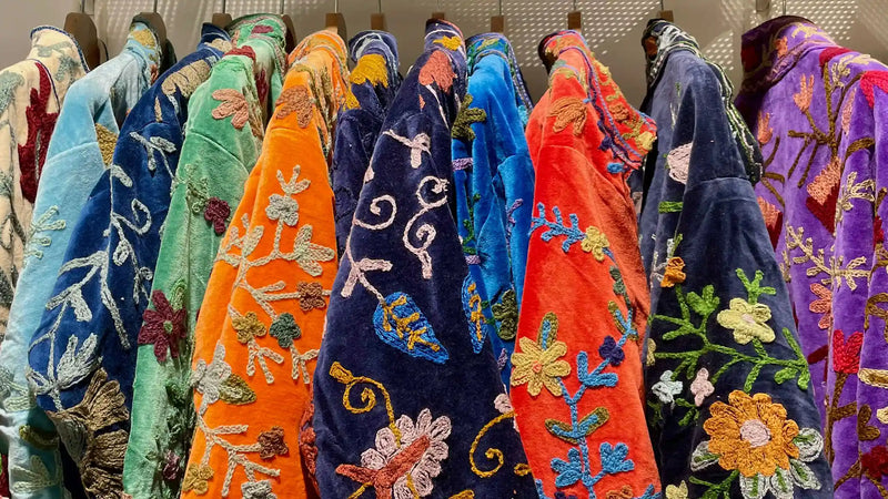 Giacche donna in velluto ricamate a mano