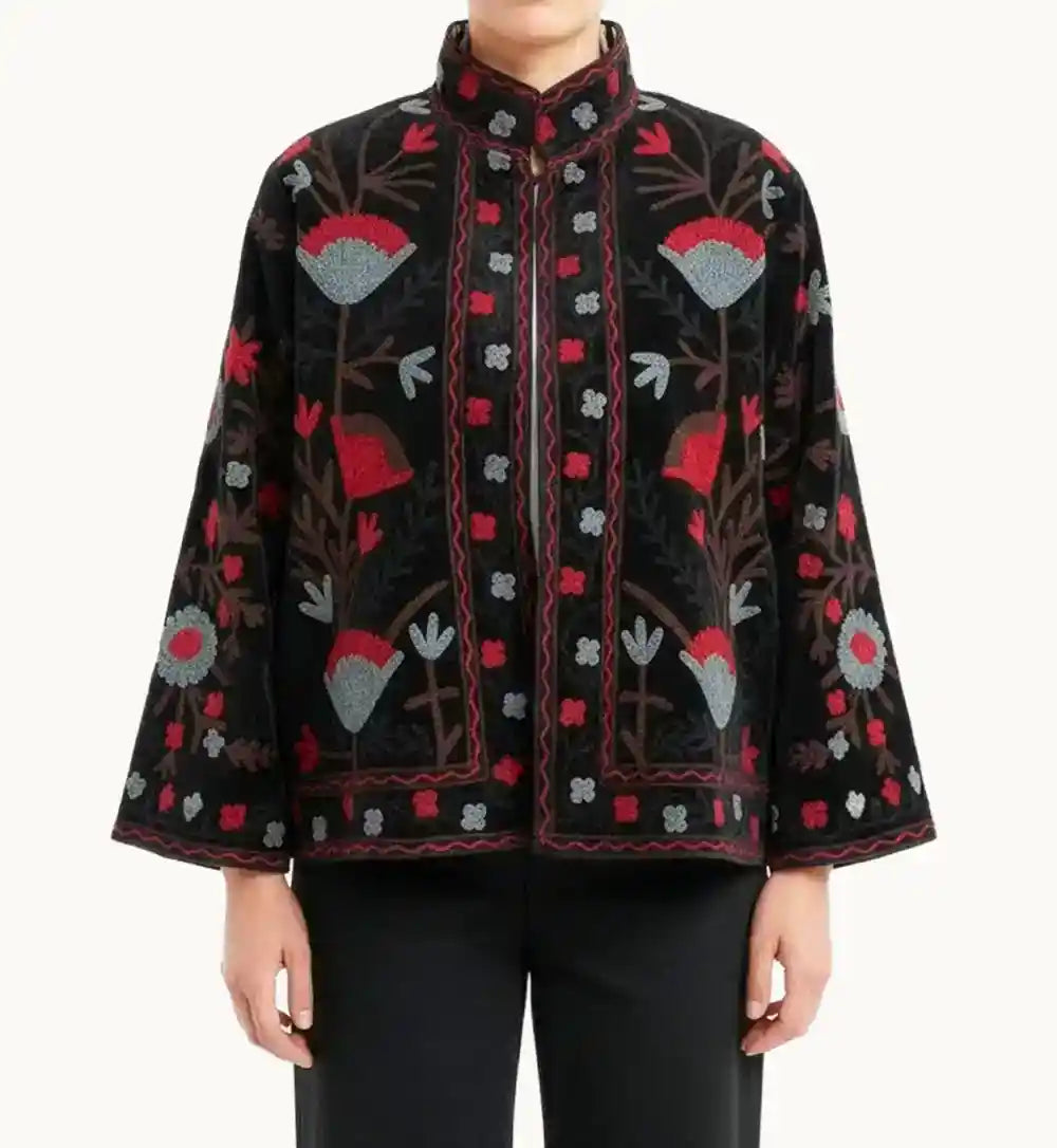 Giacca in velluto ricamato stile Suzani
