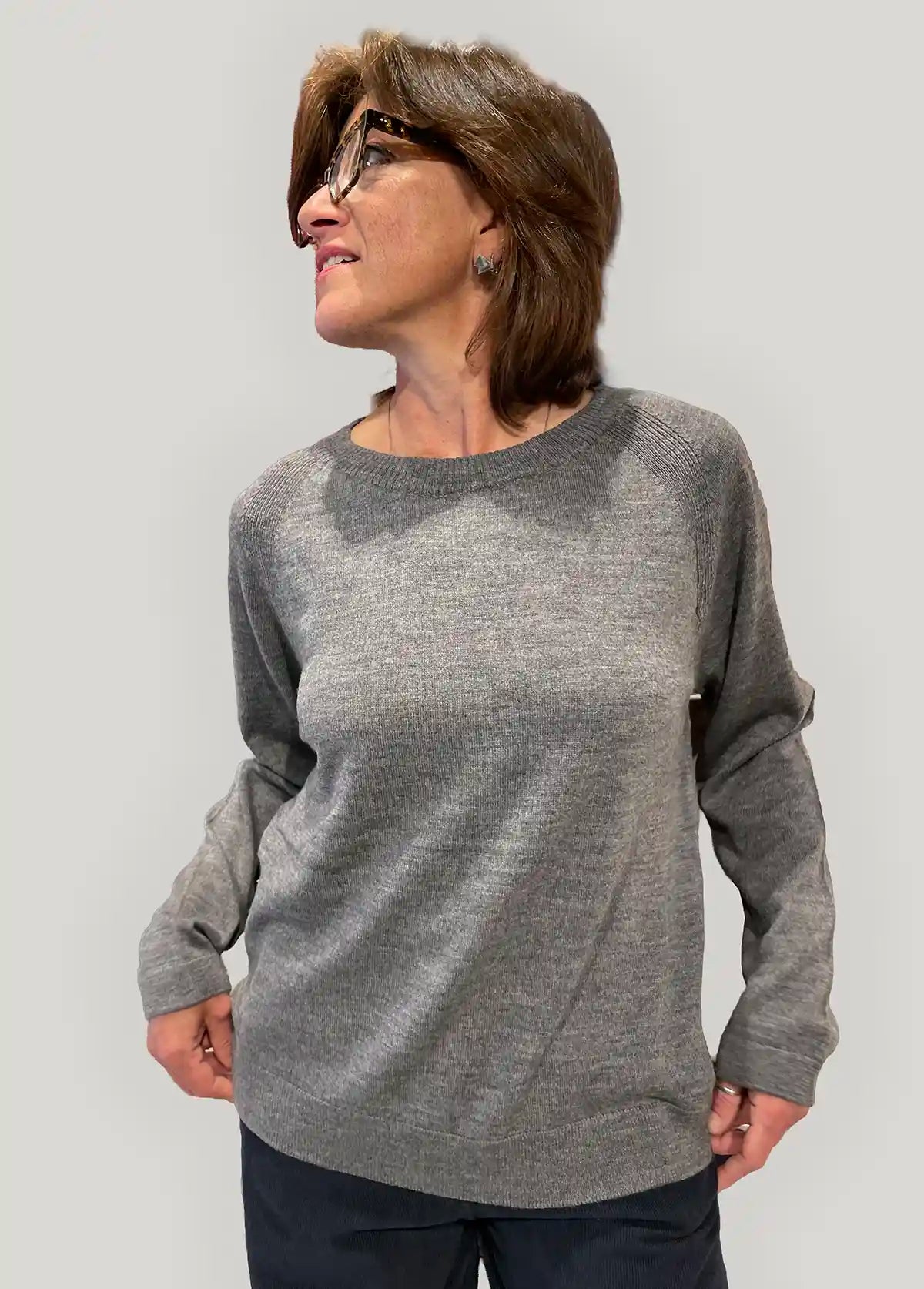 Maglione girocollo donna in pura lana merino GOTS grigia