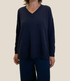 Maglione Oversize Scollo a V in Cashmere Rigenerato - Blu Navy