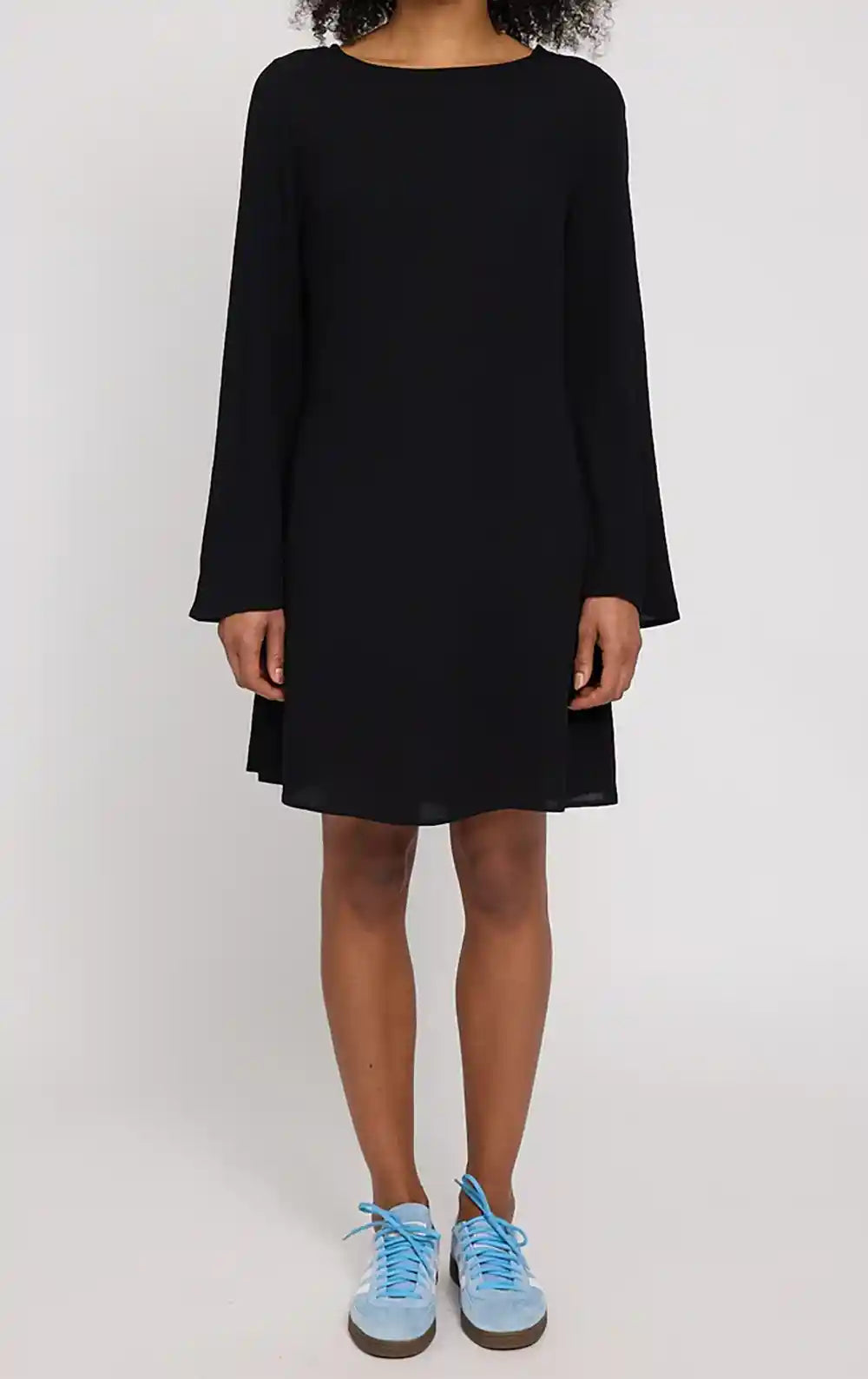 Abito maniche ampie viscosa EcoVero goffrato nero