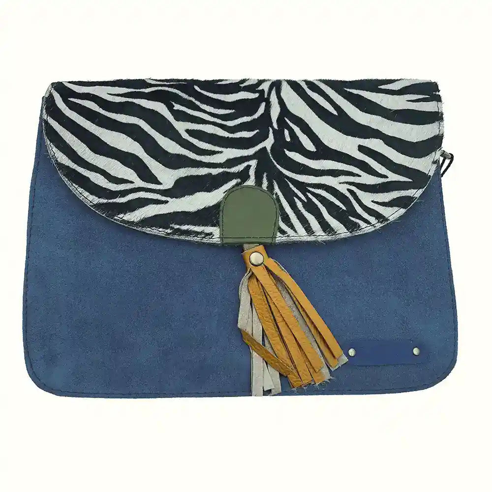 Borsa celeste in pelle scamosciata riciclata