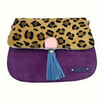 Borsa in pelle scamosciata con tracolla color viola