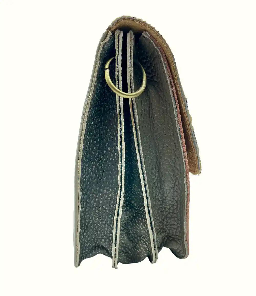 Borsa tabacco in pelle scamosciata riciclata