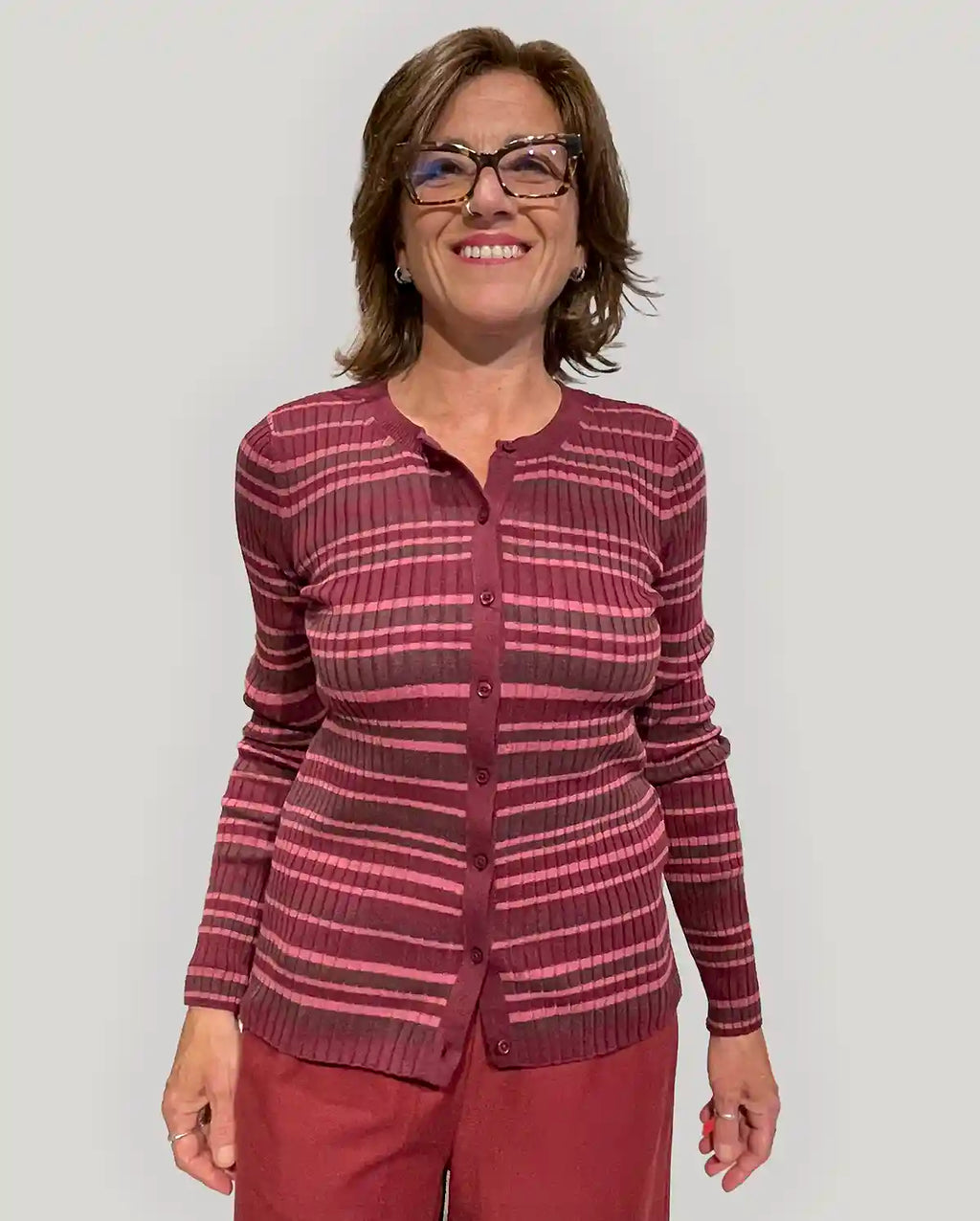 Cardigan donna a righe bordeaux e rosa in cotone biologico GOTS con bottoni