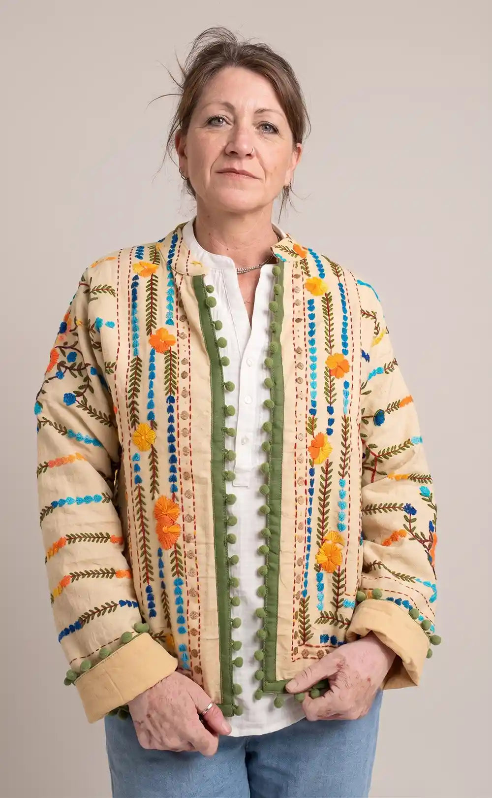 Giacca phulkari con ricamo verticale multicolore