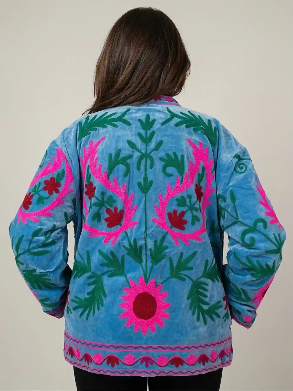 retro giacca ricamata velluto celeste motivi suzani floreali