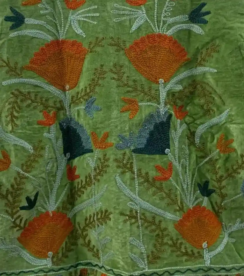 Giacca invernale in velluto ricamato stile Suzani