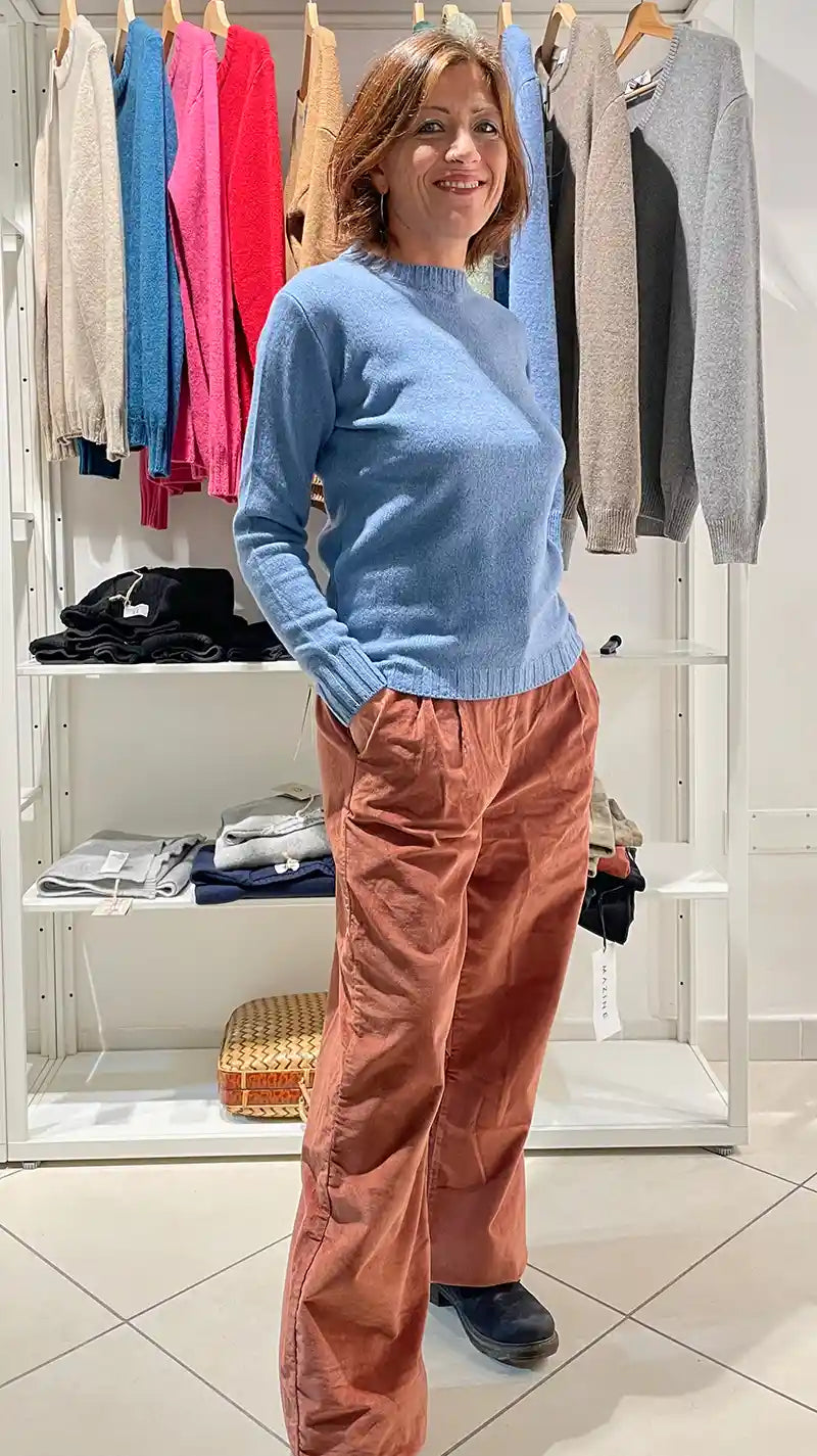 maglione in cashmere donna e pantalone in velluto