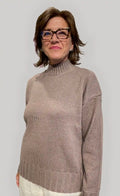 Maglione donna tortora girocollo in caldo cotone biologico GOTS con linea morbida