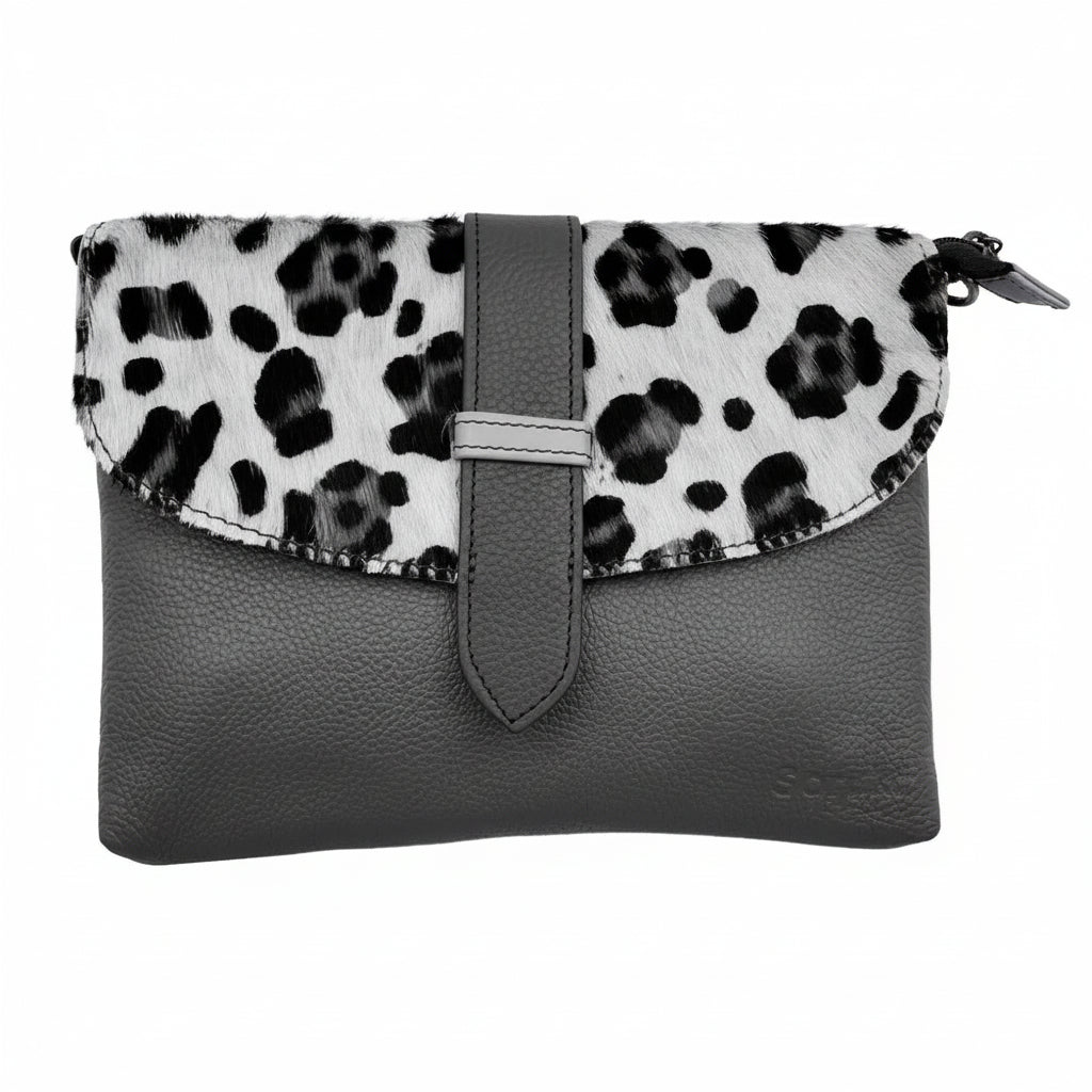 Pochette celeste in pelle riciclata