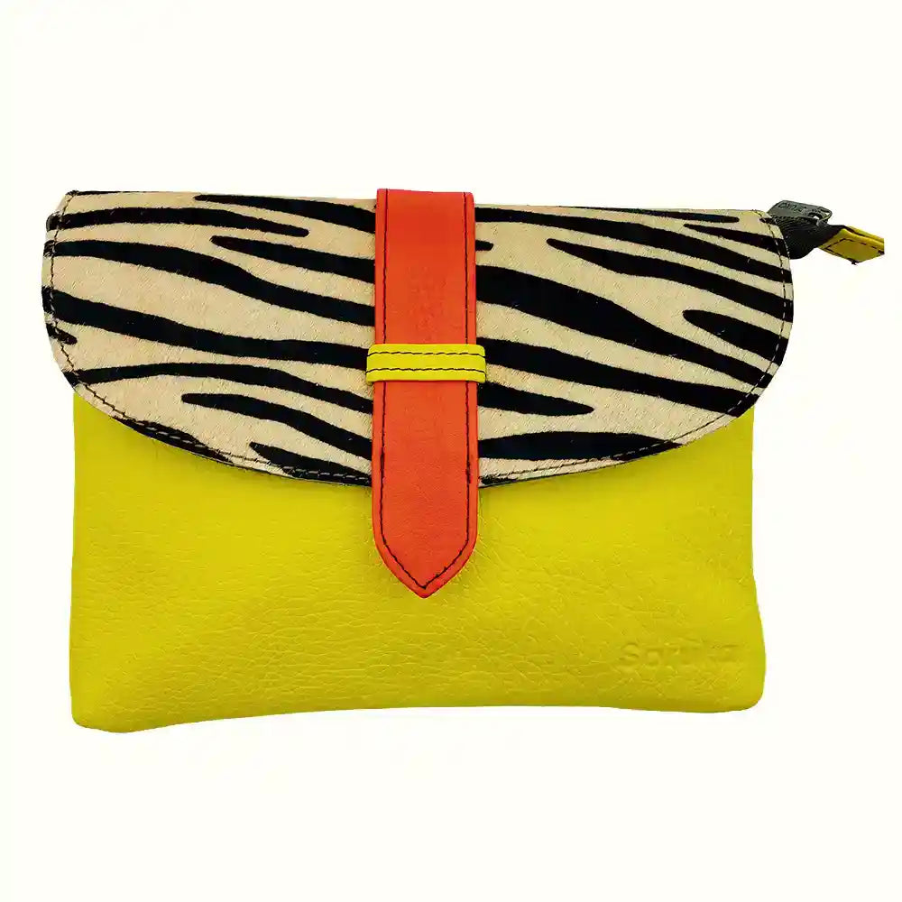 Borsa pochette in pelle riciclata e animalier con tracolla