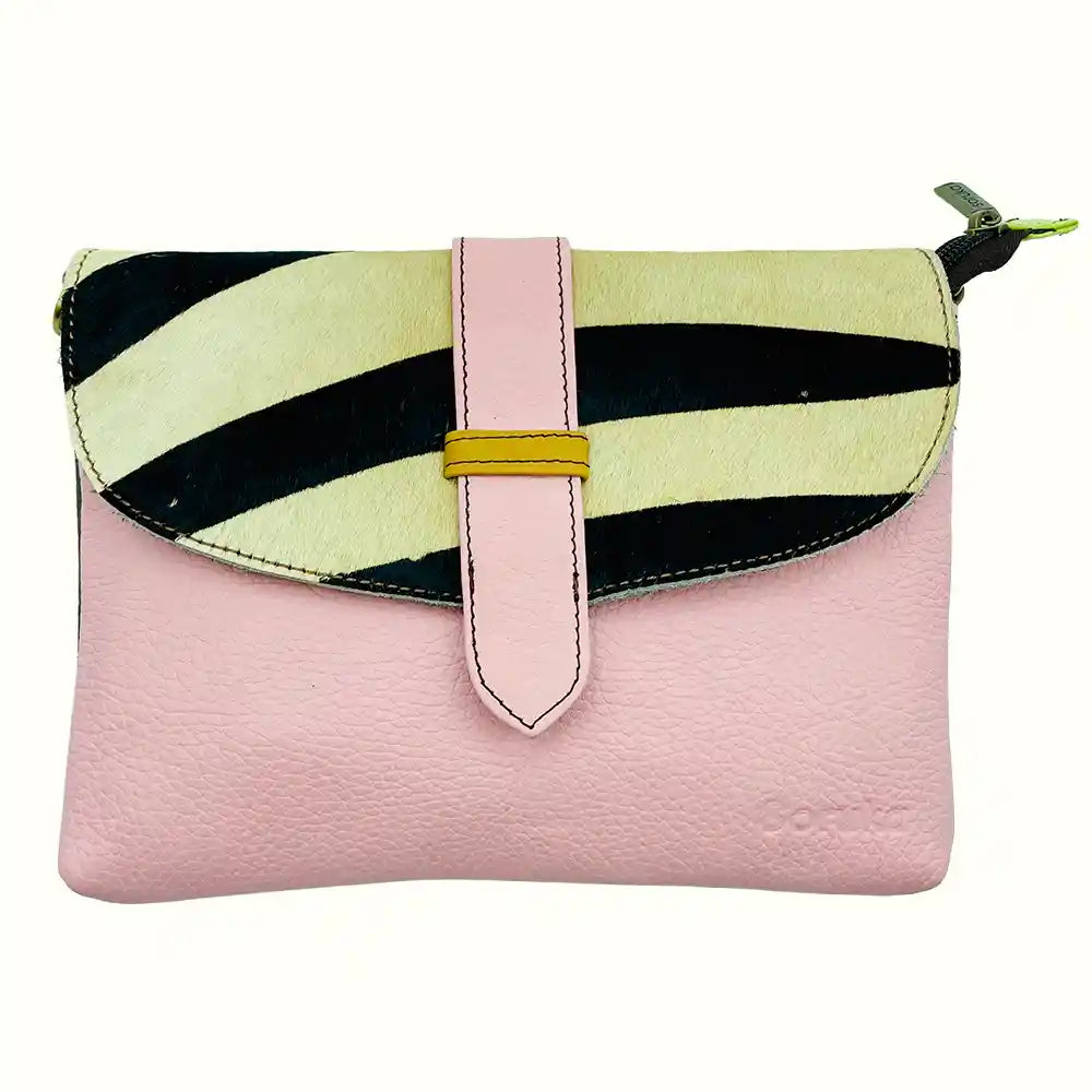 Pochette rosa in pelle riciclata